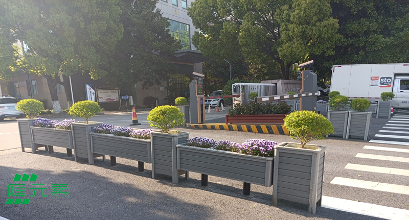 1744015472383442.jpg Flower box-2.jpg